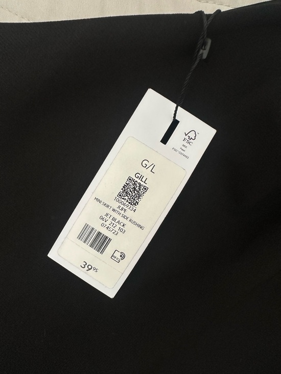 NWT Black Ruched Side Mini Skirt Side Zip Dynamite Size Large Office Academia - Picture 4 of 8